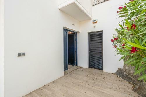 Villa Welcs Emp 083 Con Piscina Infinita