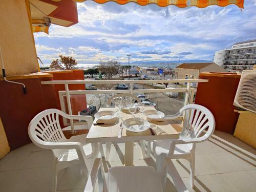 Apartamento Roses, 2 Dormitorios, 4 Personas - Es-258-19