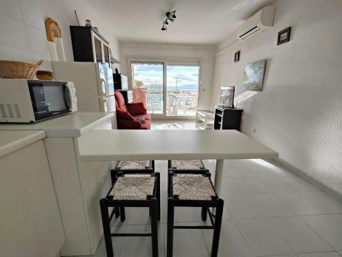 Apartamento Roses, 2 Dormitorios, 4 Personas - Es-258-19