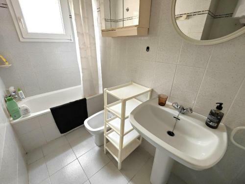 Apartamento Roses, 2 Dormitorios, 4 Personas - Es-258-19