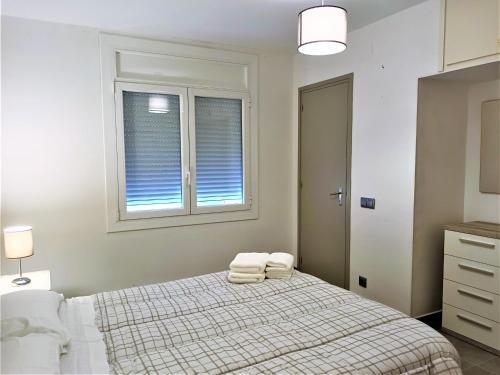 Apartamento Roses, 2 Dormitorios, 4 Personas - Es-258-88