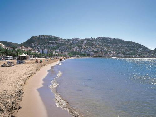Apartamento Roses, 2 Dormitorios, 4 Personas - Es-258-12