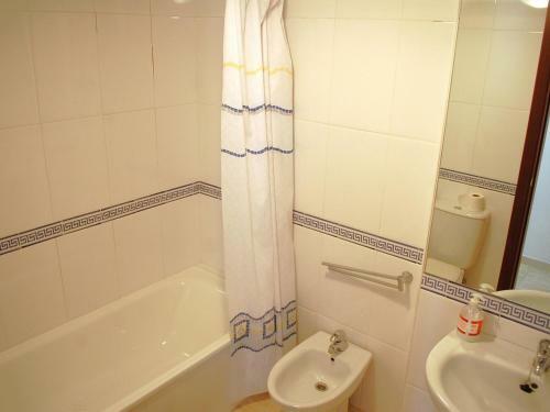 Apartamento Roses, 2 Dormitorios, 4 Personas - Es-258-45
