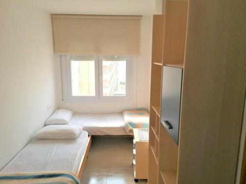 Apartamento Roses, 2 Dormitorios, 4 Personas - Es-258-45