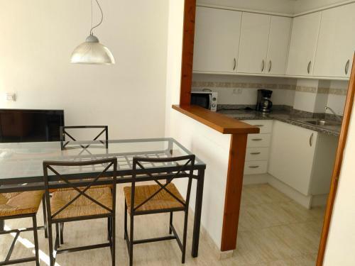 Apartamento Roses, 2 Dormitorios, 4 Personas - Es-258-45