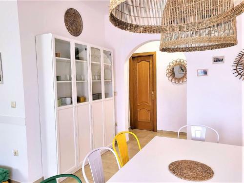 Casa Roses, 4 Dormitorios, 9 Personas - Es-258-64