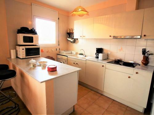 Apartamento Roses, 2 Dormitorios, 6 Personas - Es-258-42