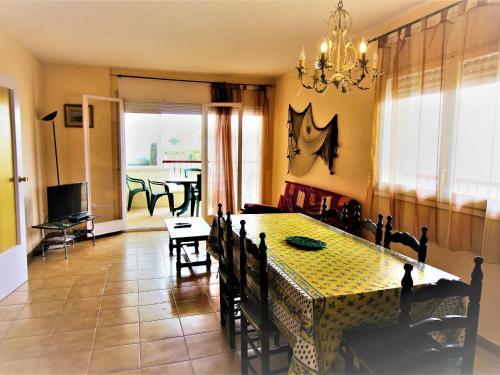 Apartamento Roses, 2 Dormitorios, 6 Personas - Es-258-42