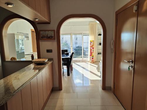 Apartamento Roses, 2 Dormitorios, 4 Personas - Es-258-128