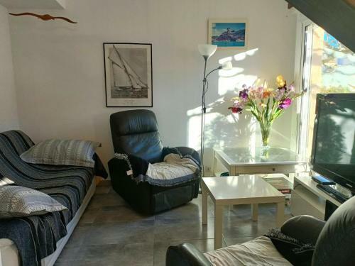 Casa Roses, 3 Dormitorios, 6 Personas - Es-258-127