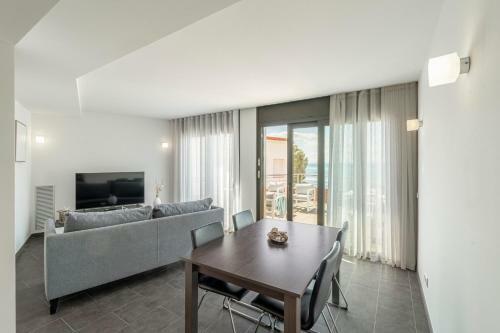 Apartamento �tico Primera L�nea Playa Canyelles