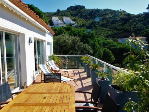 Casa Roses, 3 Dormitorios, 6 Personas - Es-258-82
