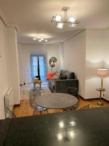 Apartamentos El Escudo Centro