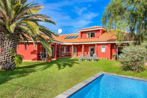 Villa Artigar, Garden, Swimming Pool And Bbq.