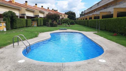 Apartamento Con Piscina En Portos�n