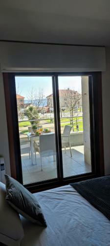 Acogedor Apartamento Con Terraza En Portonovo