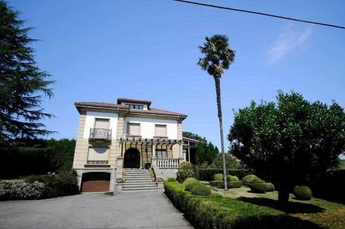La Casona Del Front�n
