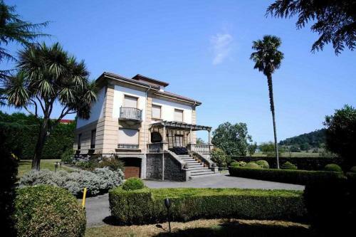 La Casona Del Front�n