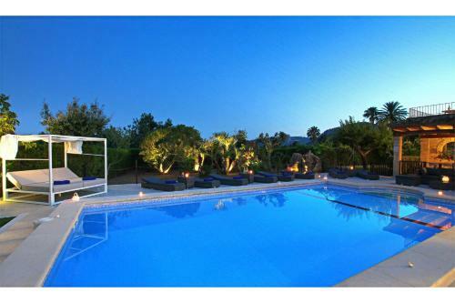 Superb Pollensa Villa - 5 Bedrooms - Villa Fiorever - Mountainside Views - Pool Table