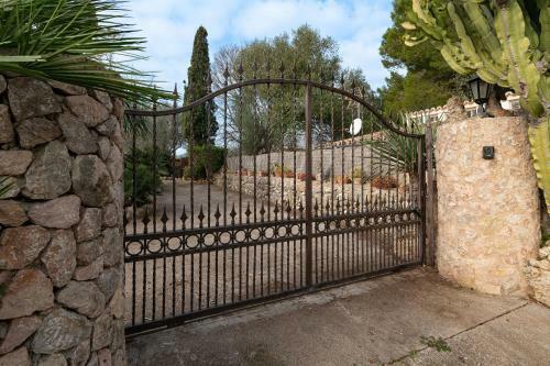 Villa Can Camarroja