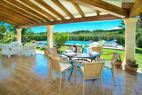 Villa Geranios By Renthousing