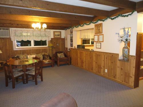 Travelers Inn Motel