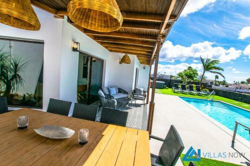 222 - Villa Noches de Luna By Villas Now Ltd