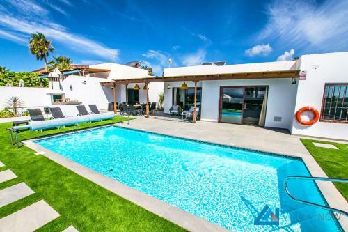 222 - Villa Noches de Luna By Villas Now Ltd