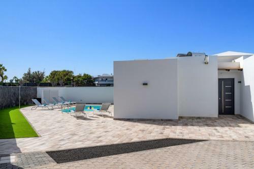 Villa La Nueva By Villa Plus