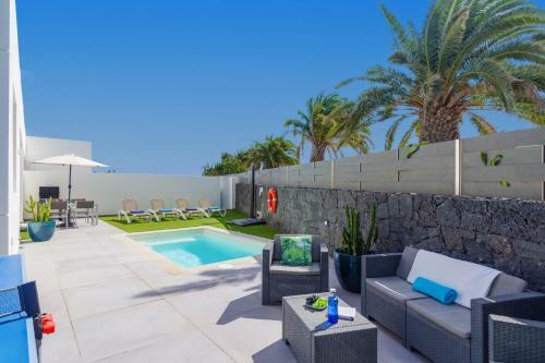 Villa Wave 1 By Villa Plus