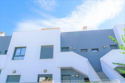 Fantastic 2 Bed Apartment In Modern Complex In Pilar De La Horadada