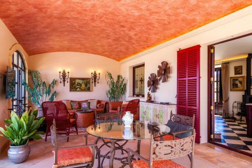 Villa Casa Blanca