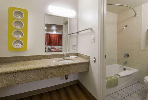 Motel 6 Concord
