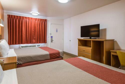 Motel 6 Concord