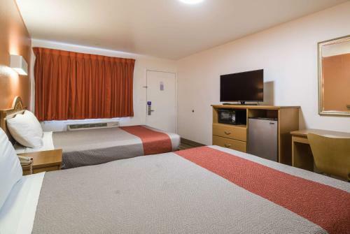 Motel 6 Concord
