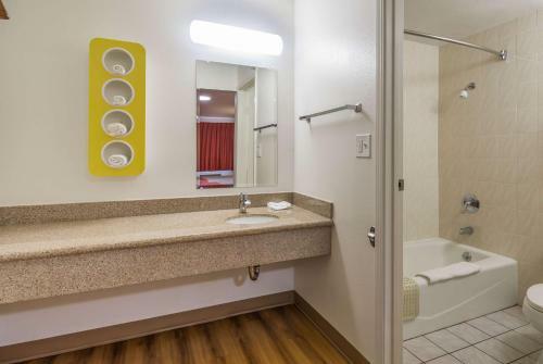Motel 6 Concord