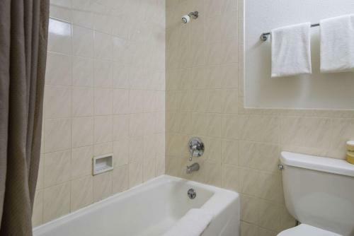 Motel 6 Concord