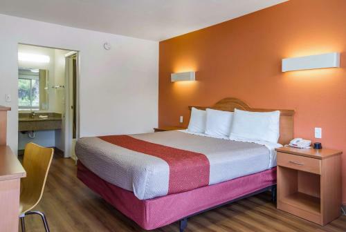 Motel 6 Concord