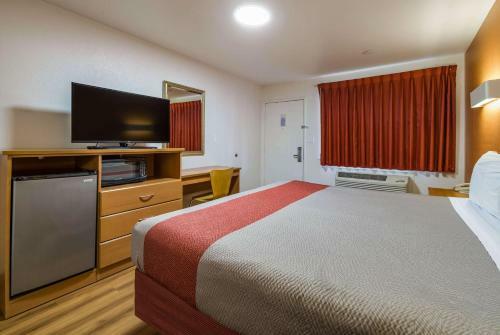Motel 6 Concord