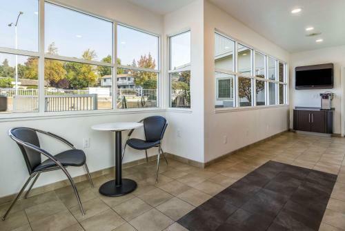 Motel 6 Concord