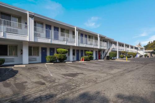 Motel 6 Concord