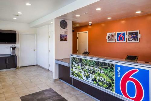 Motel 6 Concord