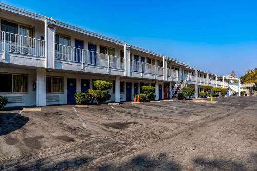 Motel 6 Concord