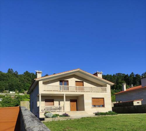 Chalets Tito G�mez Meis