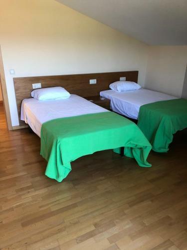 Chalets Tito G�mez Meis