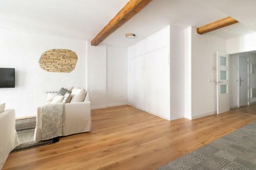 Incre�ble, Amplio, C�modo Y C�ntrico Apartamento