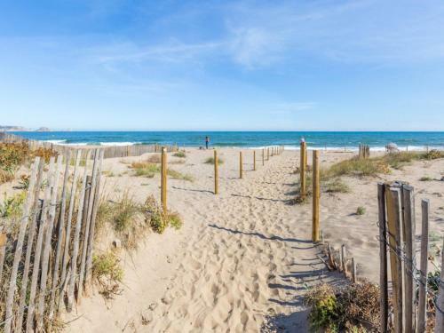 Apartamento Golf Beach House, D�plex Con Jardin En Pals