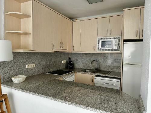 Apartamento Con Piscina Y Vistas Al Mar