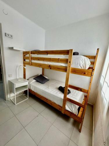 Apartamento Con Piscina Y Vistas Al Mar