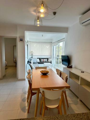 Apartamento Con Piscina Y Vistas Al Mar